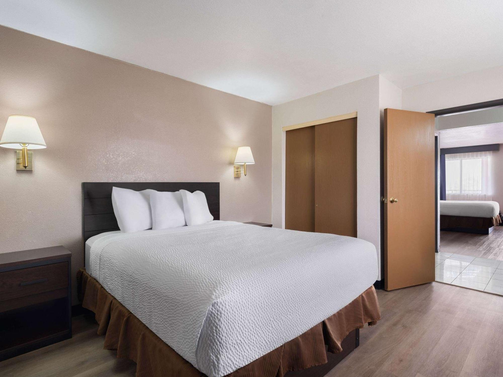 ทูซอน เอแซด ทราเวลลอดจ์ Hotel Cortaro ภายนอก รูปภาพ
